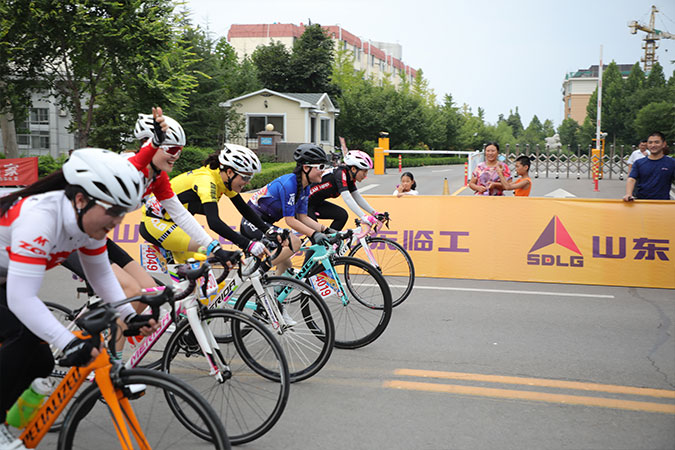 “完美.(中国)体育官方网站杯”“红色之旅 逐梦骑行”全国革命老区自行车挑战赛