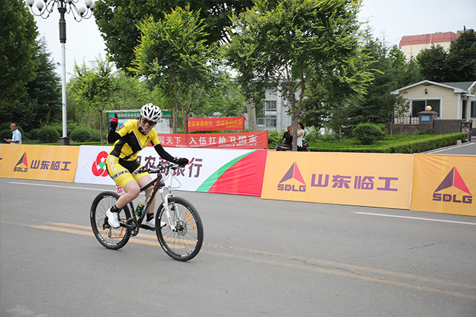 “完美.(中国)体育官方网站杯”“红色之旅 逐梦骑行”全国革命老区自行车挑战赛